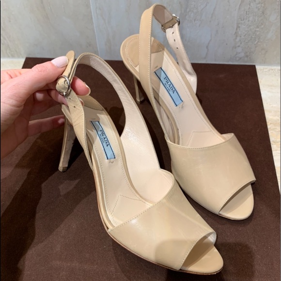 Prada Sandel -New With Out Tags - Picture 1 of 7